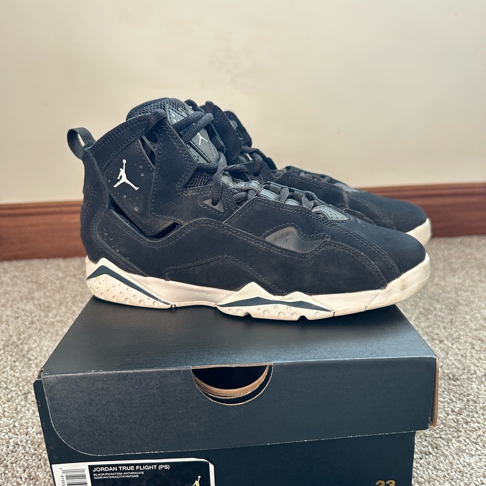 Jordan True Flight Black Sneakers- 3Y
